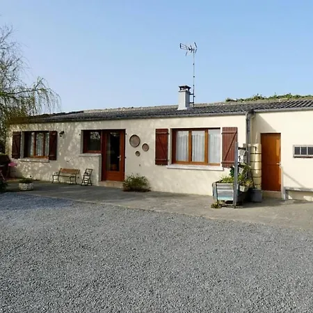 Holiday home Au Pied Des Dunes, 200m De La Montmartin-sur-Mer