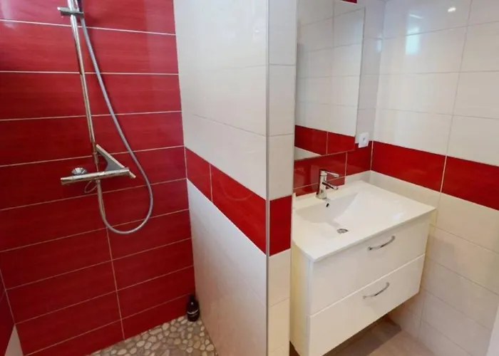 Holiday home Au Pied Des Dunes, 200m De La Montmartin-sur-Mer